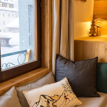 Charming In Pedestrian Center * Chamonix