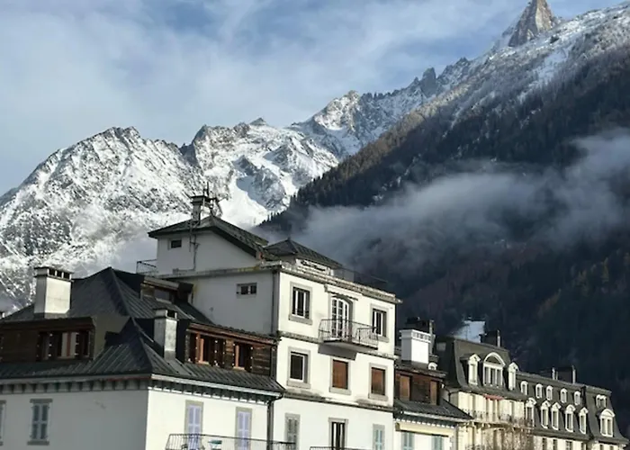 Apartment Charming Mont-blanc View In Chamonix